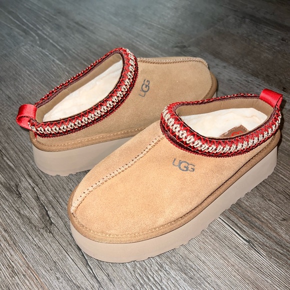 UGG® Tazz || Platform Slipper Size 5 - Picture 1 of 5